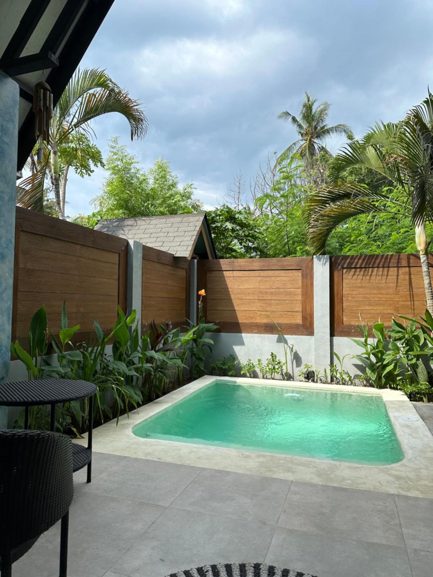 Atties Villa Gili Air Bagian luar foto