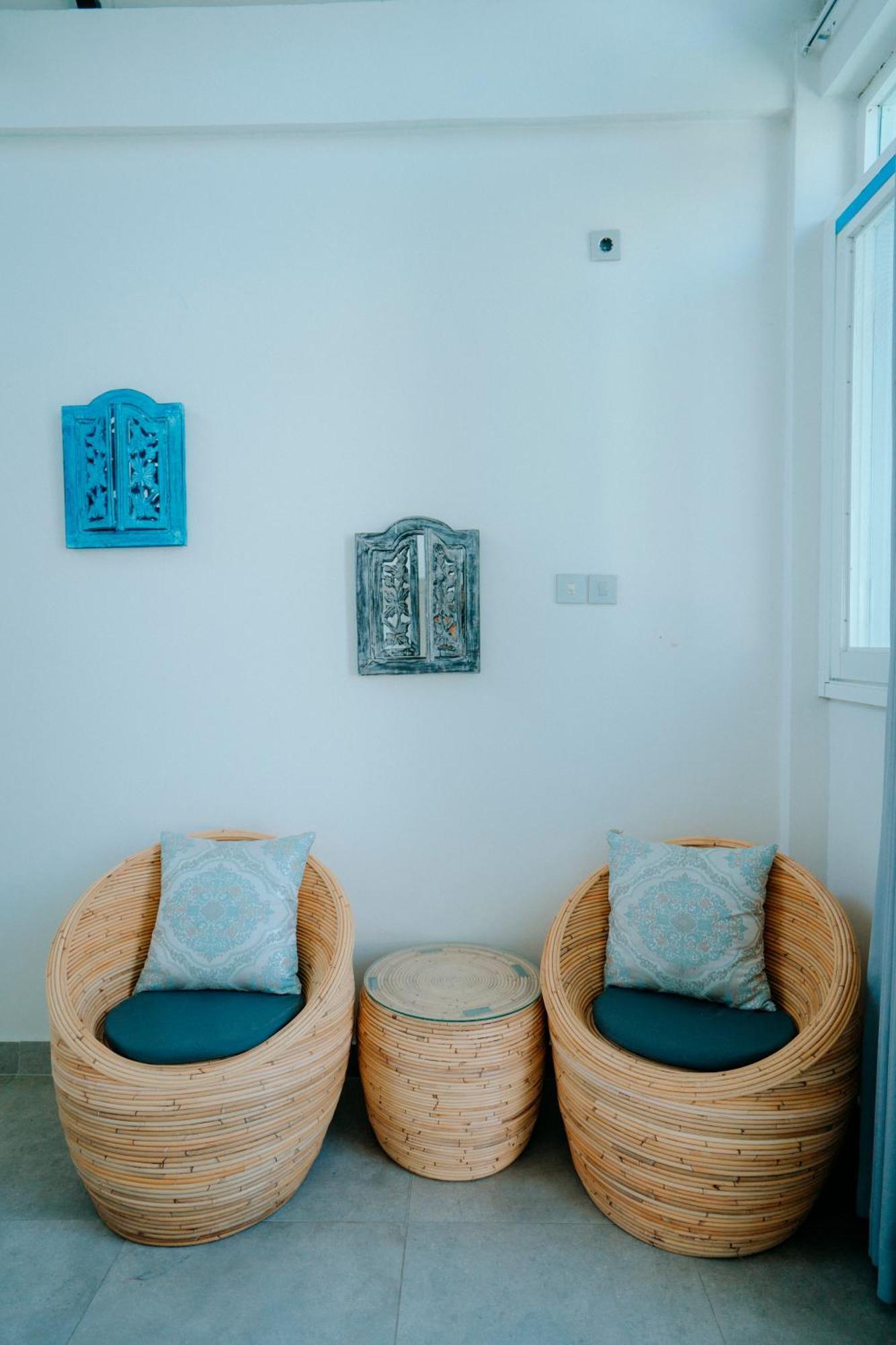 Atties Villa Gili Air Bagian luar foto